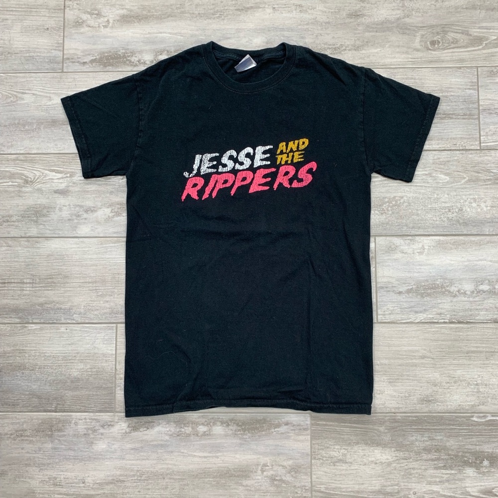 jesse and the rippers full house tee